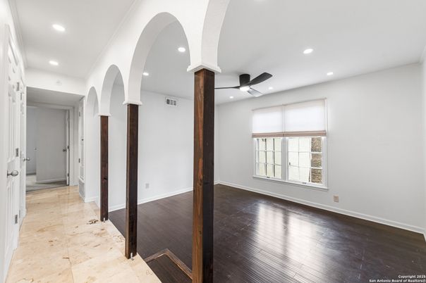 Interior, Recessed Lighting, Wood Texture Flooring
