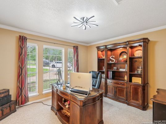 Home Office, Interior