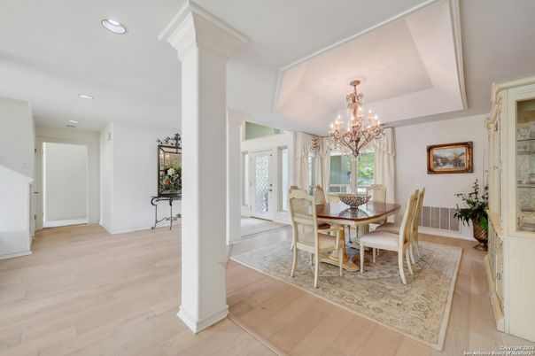 Chandelier, Dining room, Interior, Recessed Lighting, Wood Texture Flooring