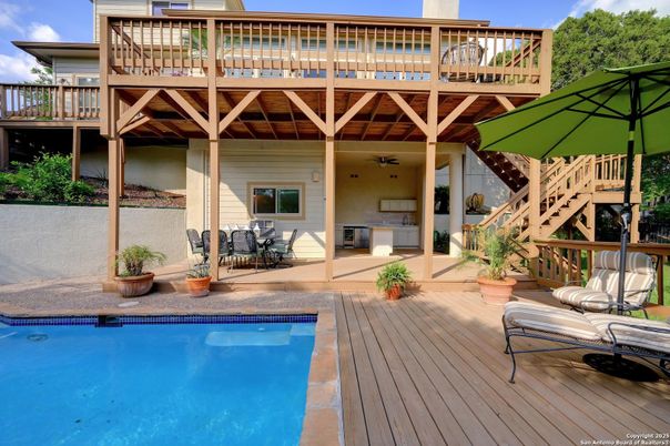 Exterior, Pool