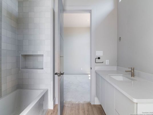 Bathroom, Interior, Recessed Lighting, Wood Texture Flooring
