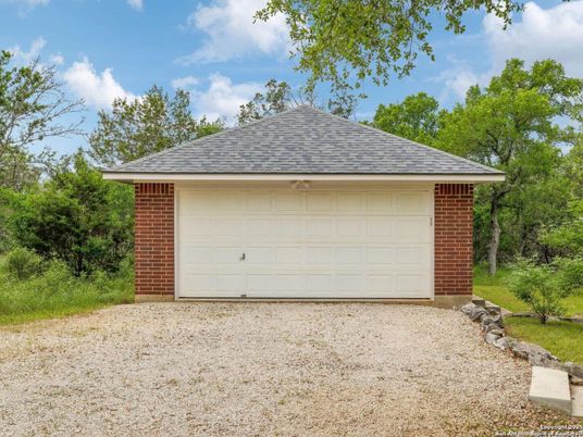 Detached Garage, Exterior