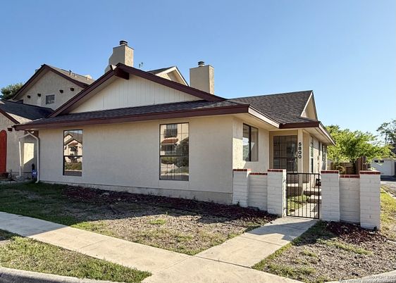 Backyard, Exterior, Facade, Farmhouse