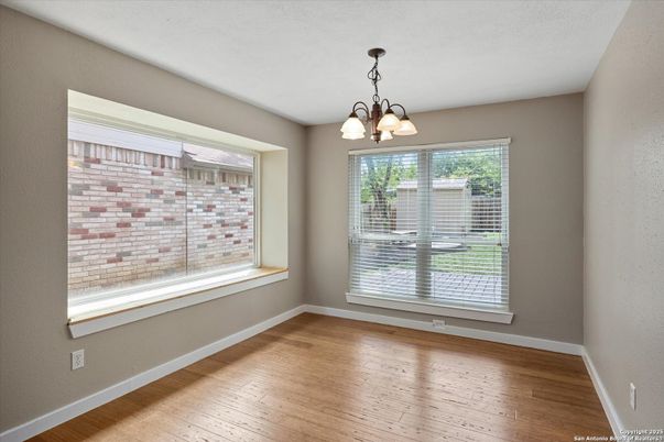 Chandelier, Empty room, Interior, Wood Texture Flooring