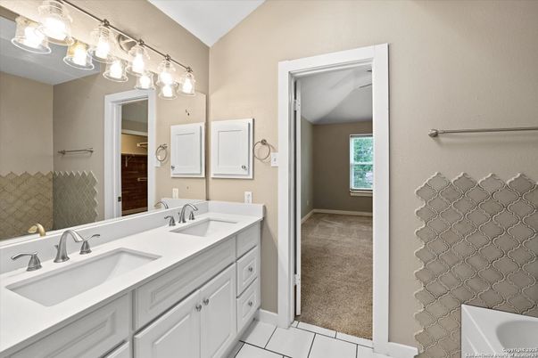 Bathroom, Dual Sink Vanities, Interior