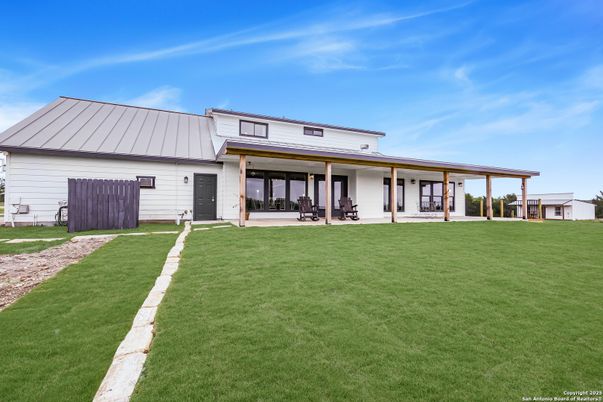 Backyard, Exterior