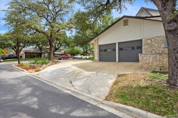 Detached Garage, Exterior