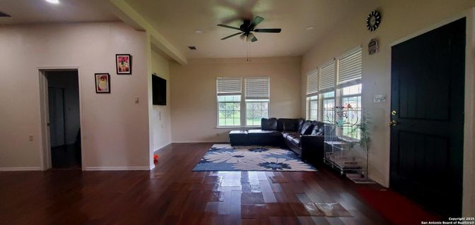 Interior, Recessed Lighting, Wood Texture Flooring