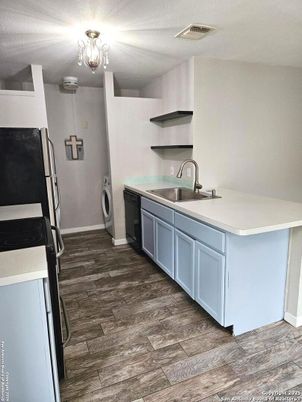 Chandelier, Interior, Kitchen, Wood Texture Flooring