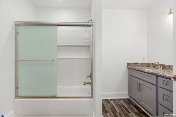 Bathroom, Interior, Recessed Lighting, Wood Texture Flooring