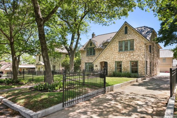 Exterior, Facade, Tudor Revival
