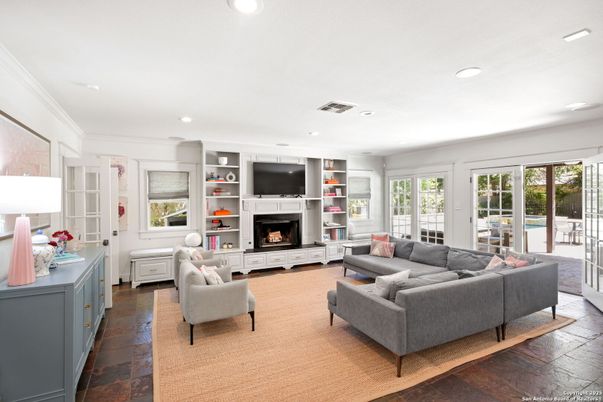 Fireplace, Interior, Living room, Recessed Lighting