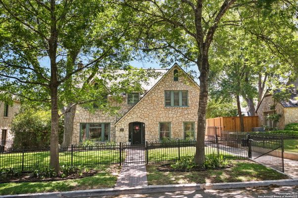 Exterior, Facade, Tudor Revival
