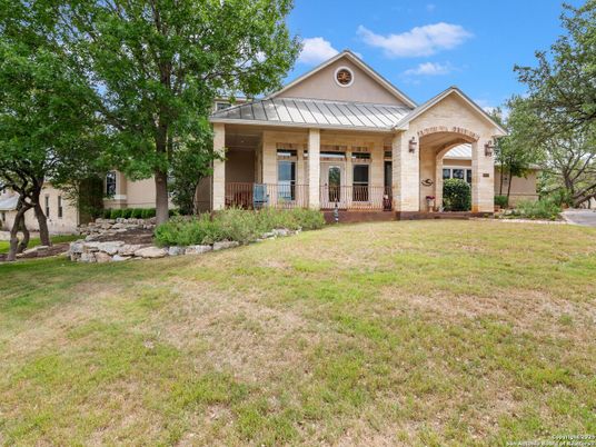 Backyard, Exterior, Facade, Farmhouse