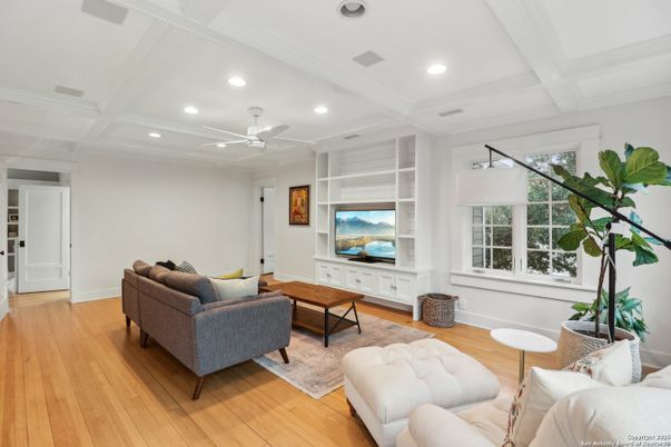 Interior, Living room, Recessed Lighting, Wood Texture Flooring