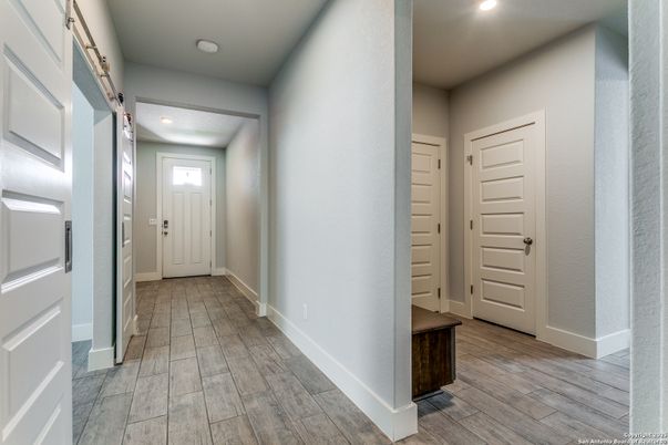 Interior, Recessed Lighting, Wood Texture Flooring