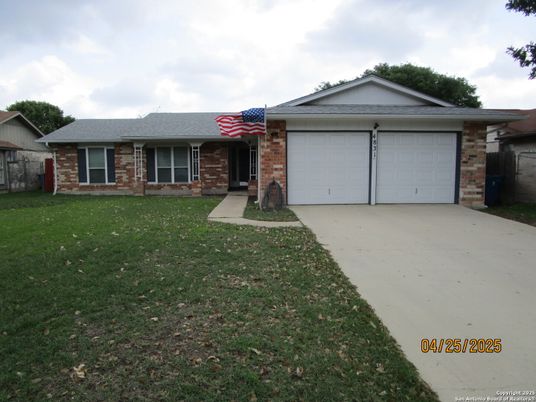 Attached, Exterior, Facade, Brick Facade, Ranch