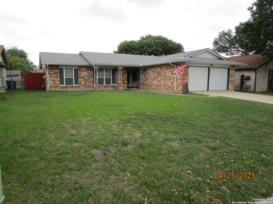 Attached, Backyard, Exterior, Facade, Brick Facade, Ranch