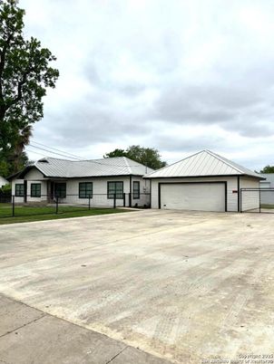Attached, Backyard, Exterior, Facade, Ranch