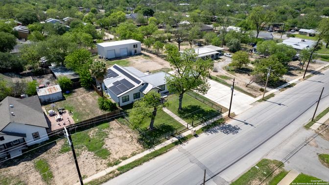 Exterior, Drone