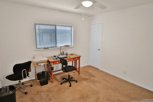 Home Office, Interior