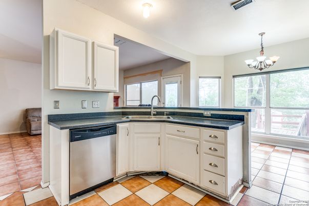 Chandelier, Interior, Kitchen
