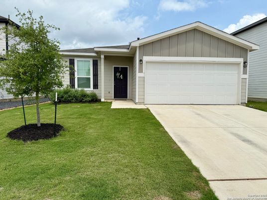 Attached, Exterior, Facade, Ranch