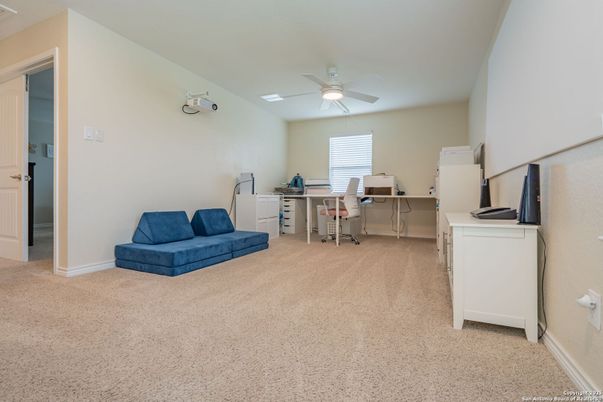 Home Office, Interior