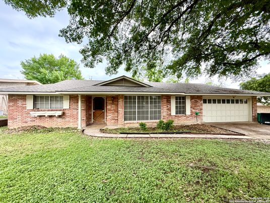Attached, Exterior, Facade, Brick Facade, Ranch