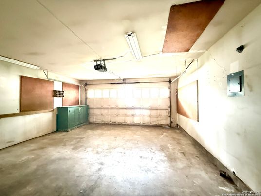 Garage, Interior