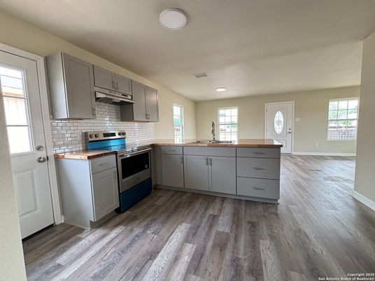 Interior, Kitchen, Recessed Lighting, Wood Texture Flooring