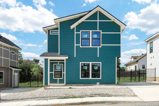 Exterior, Facade, Rowhouse