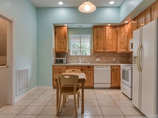 Dining room, Interior, Kitchen, Pendant Lights, Recessed Lighting