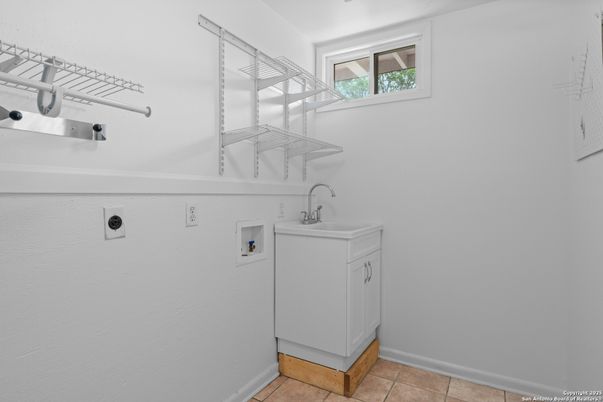 Interior, Washer