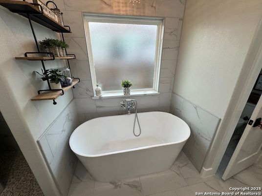 Bathroom, Free Standing Baths, Interior, Marble, Marble Walls