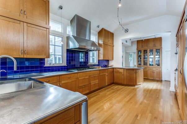 Interior, Kitchen, Pendant Lights, Wood Texture Flooring