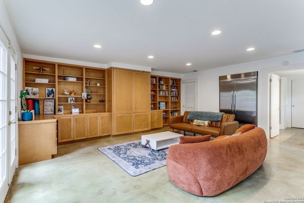 Interior, Kitchen, Living room, Recessed Lighting, Stainless Steel Appliances