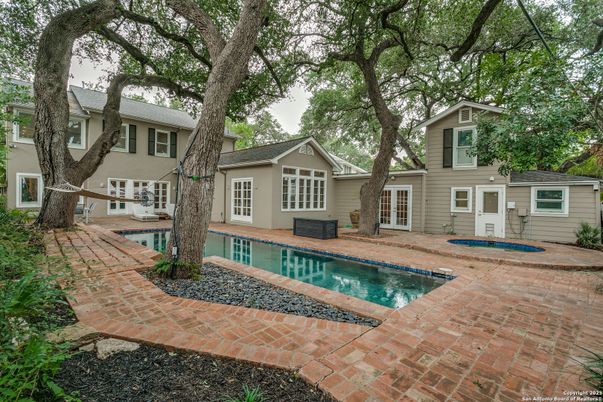Exterior, Pool