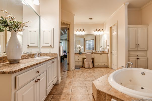 Bathroom, Dual Sink Vanities, Interior