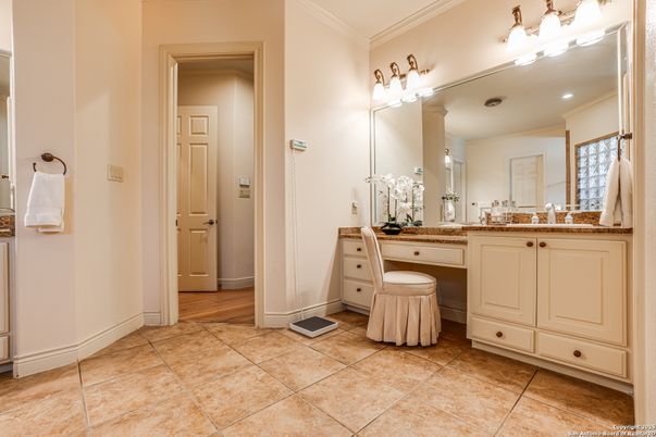 Bathroom, Dual Sink Vanities, Interior, Wood Texture Flooring