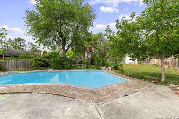 Exterior, Pool