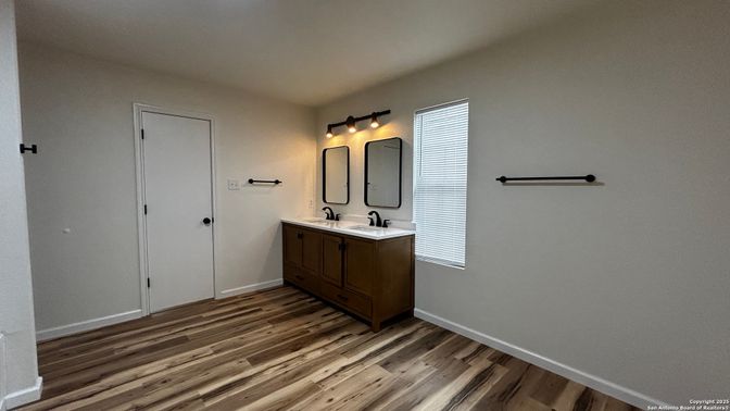 Bathroom, Dual Sink Vanities, Interior, Wood Texture Flooring