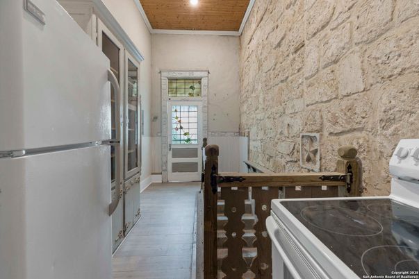 Interior, Kitchen, Recessed Lighting, Stone Walls, Wooden Ceilings, Wood Texture Flooring