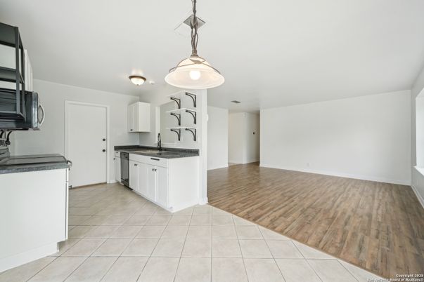 Interior, Kitchen, Pendant Lights, Wood Texture Flooring