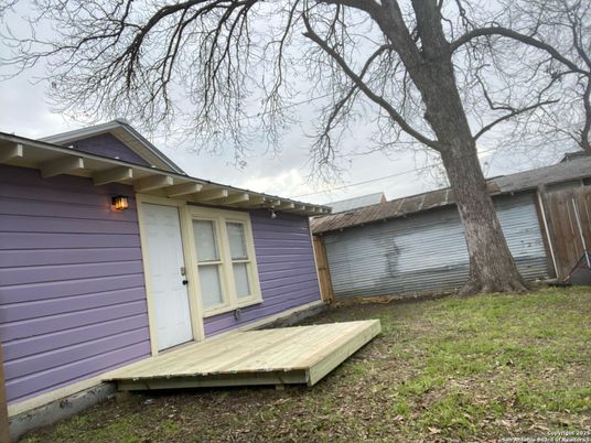 Backyard, Exterior