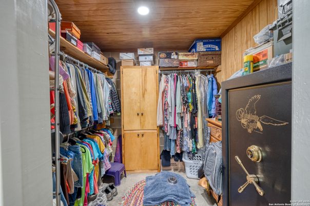 Interior, Recessed Lighting, Walk-in Closets, Wooden Ceilings