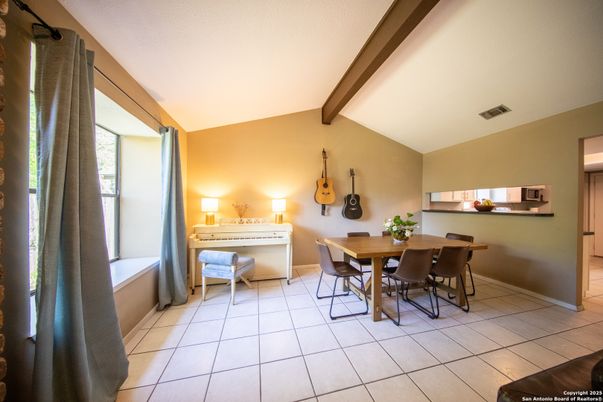 Dining room, Interior, Piano, Wooden Beams