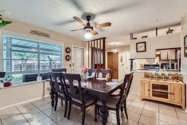 Dining room, Interior, Kitchen, Pendant Lights