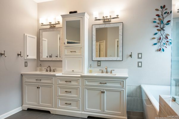 Bathroom, Dual Sink Vanities, Interior