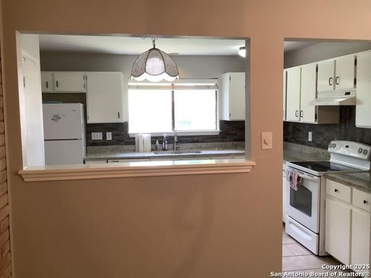 Interior, Kitchen, Pendant Lights